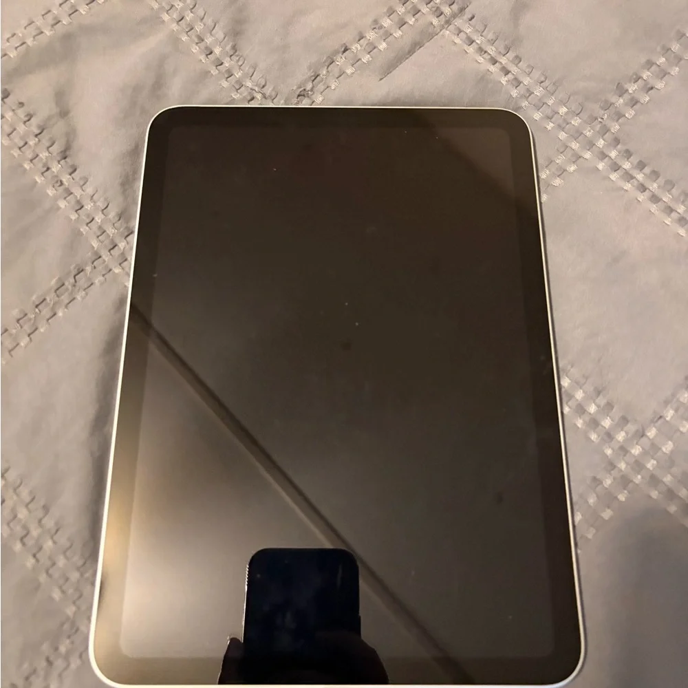 Apple Tablet - Sleek Silver Finish